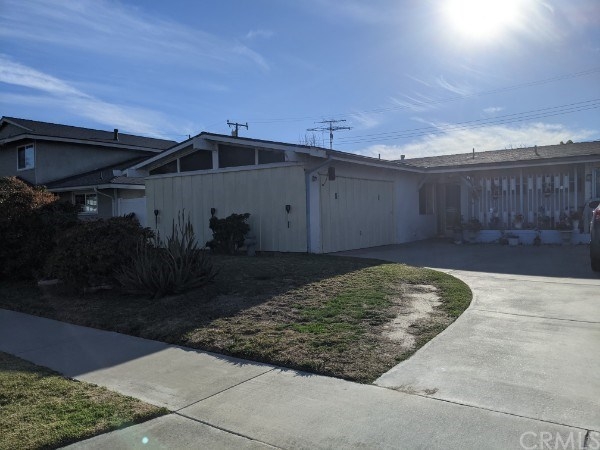 Picture of 19911 Potomac Ln,  Huntington Beach, CA 92646